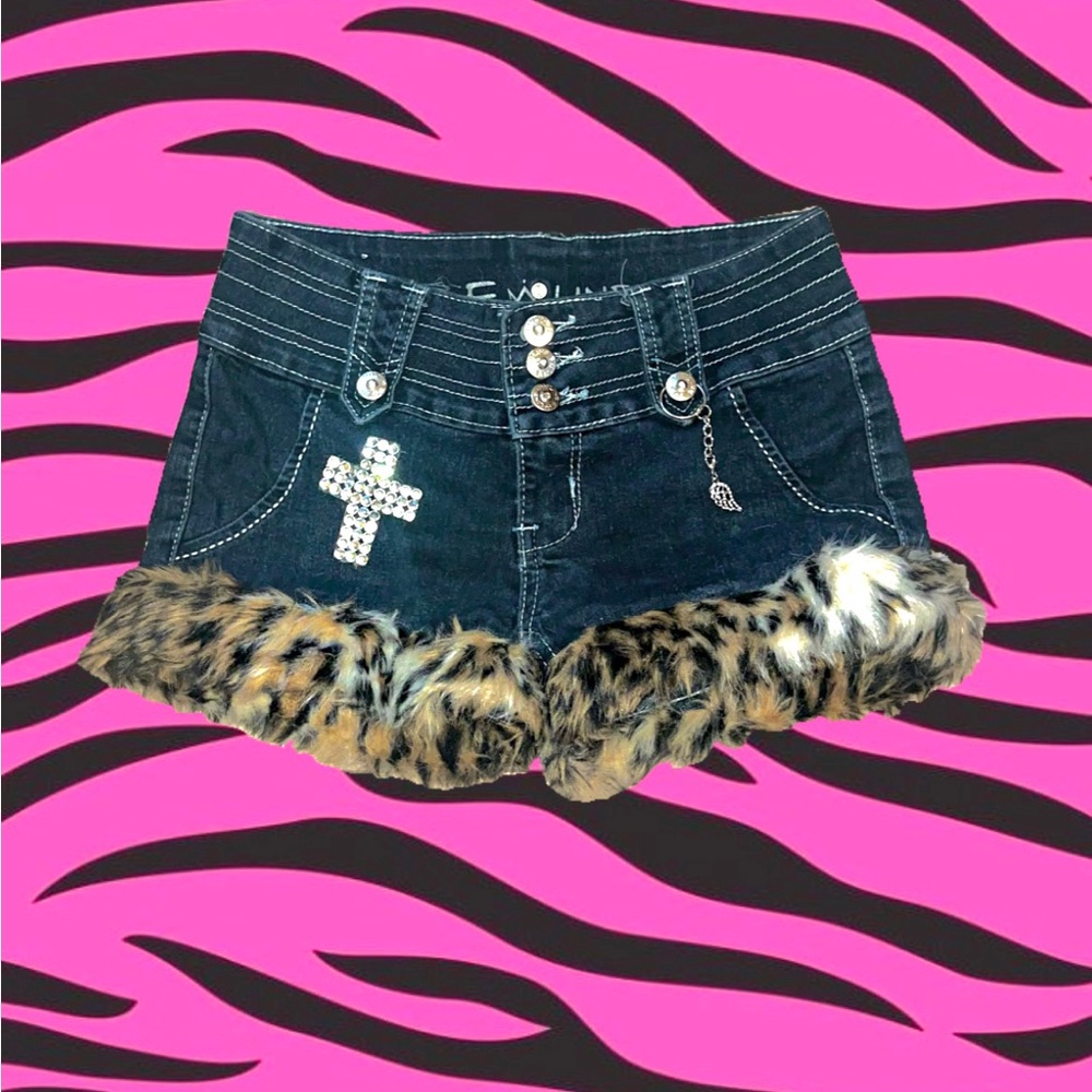 Gyaru shorts